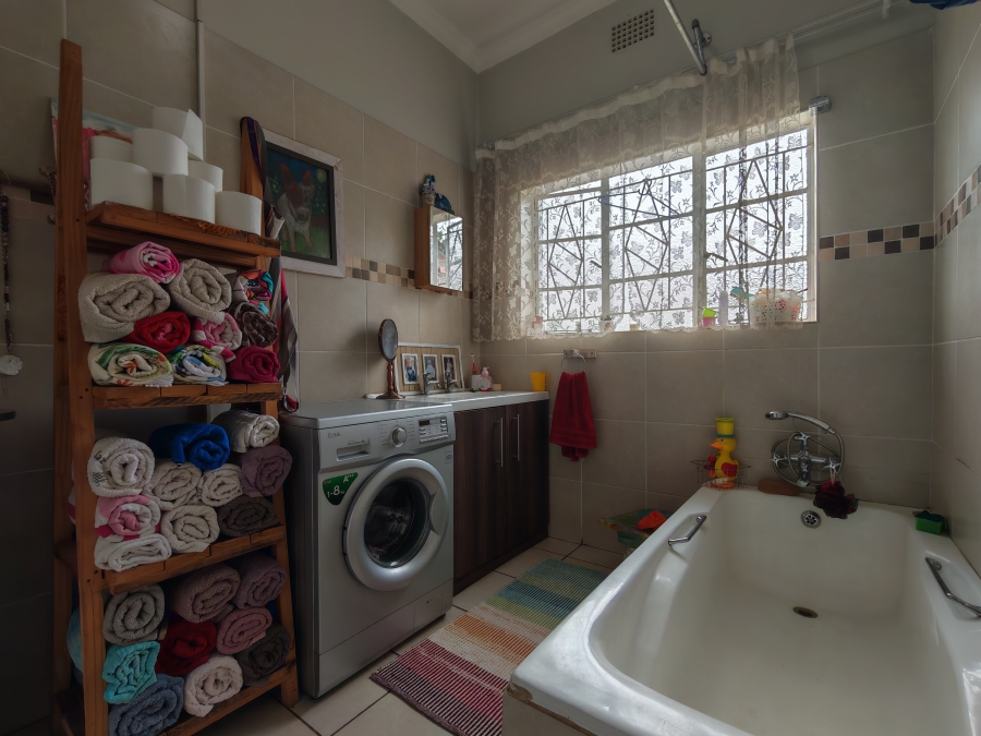 5 Bedroom Property for Sale in Potchefstroom North West